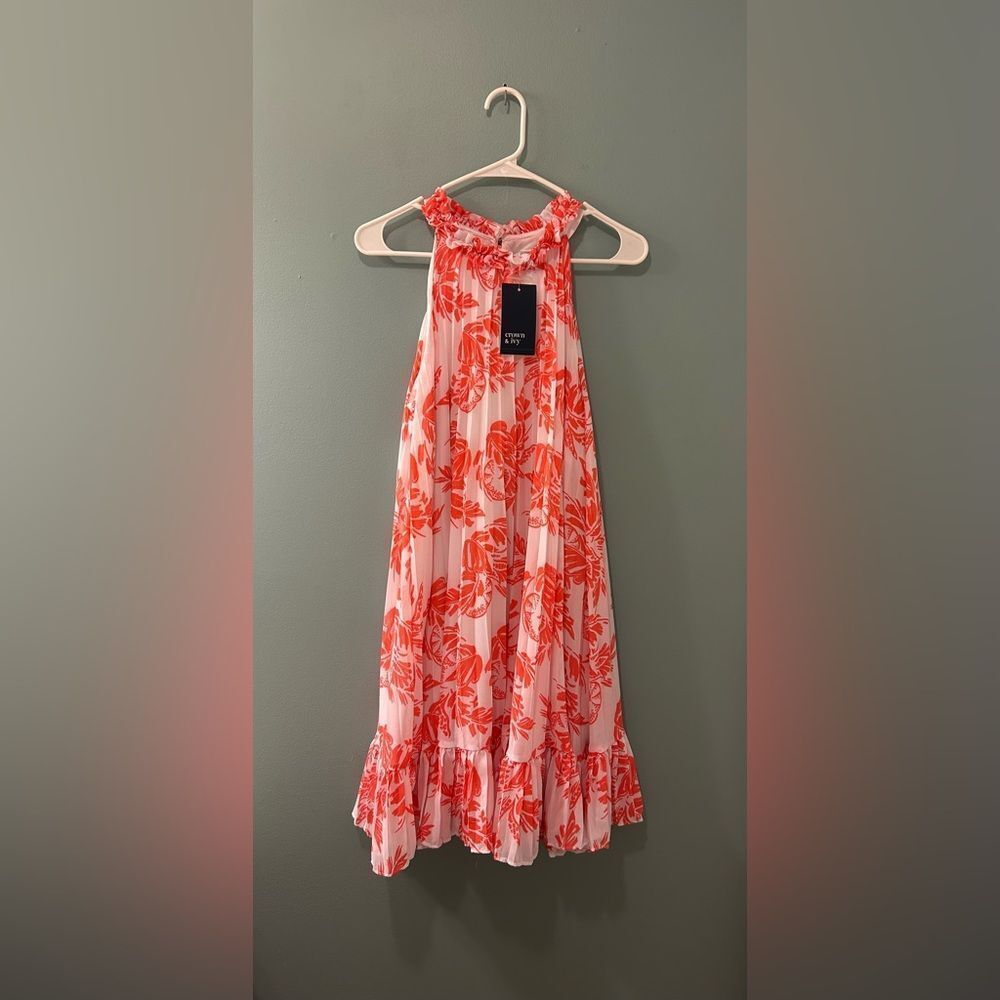 NWT … CROWN & IVY “Size: M” Floral Sleeveless Dress